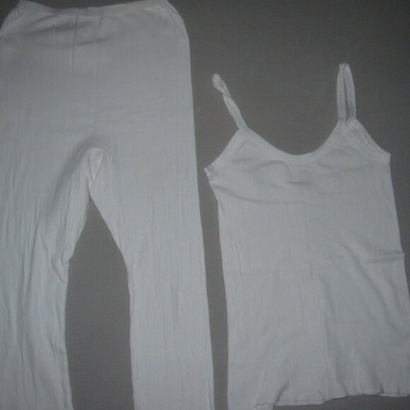 WOMENS NIGHT SET - 2 TANKS - I BOTTOM - I SHIRT- MEDIUM - Picture 4 of 5